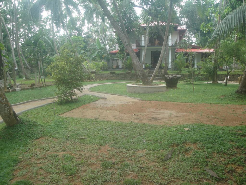 Priyanka Villa Bentota Exterior foto
